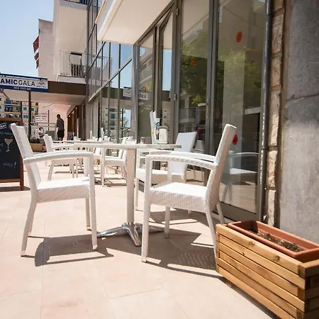 Amic Gala Hotel 3*